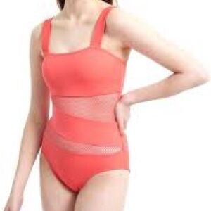 Carmen Marc Valvo Women Size 8
Pink Net One Piece Wide Strap...